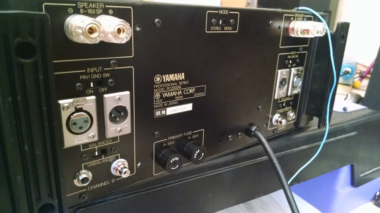 Yamaha PC2002M вид задней части после доработки