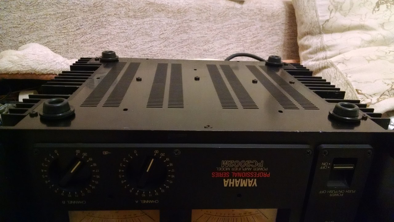 Yamaha pc2002m с ножками